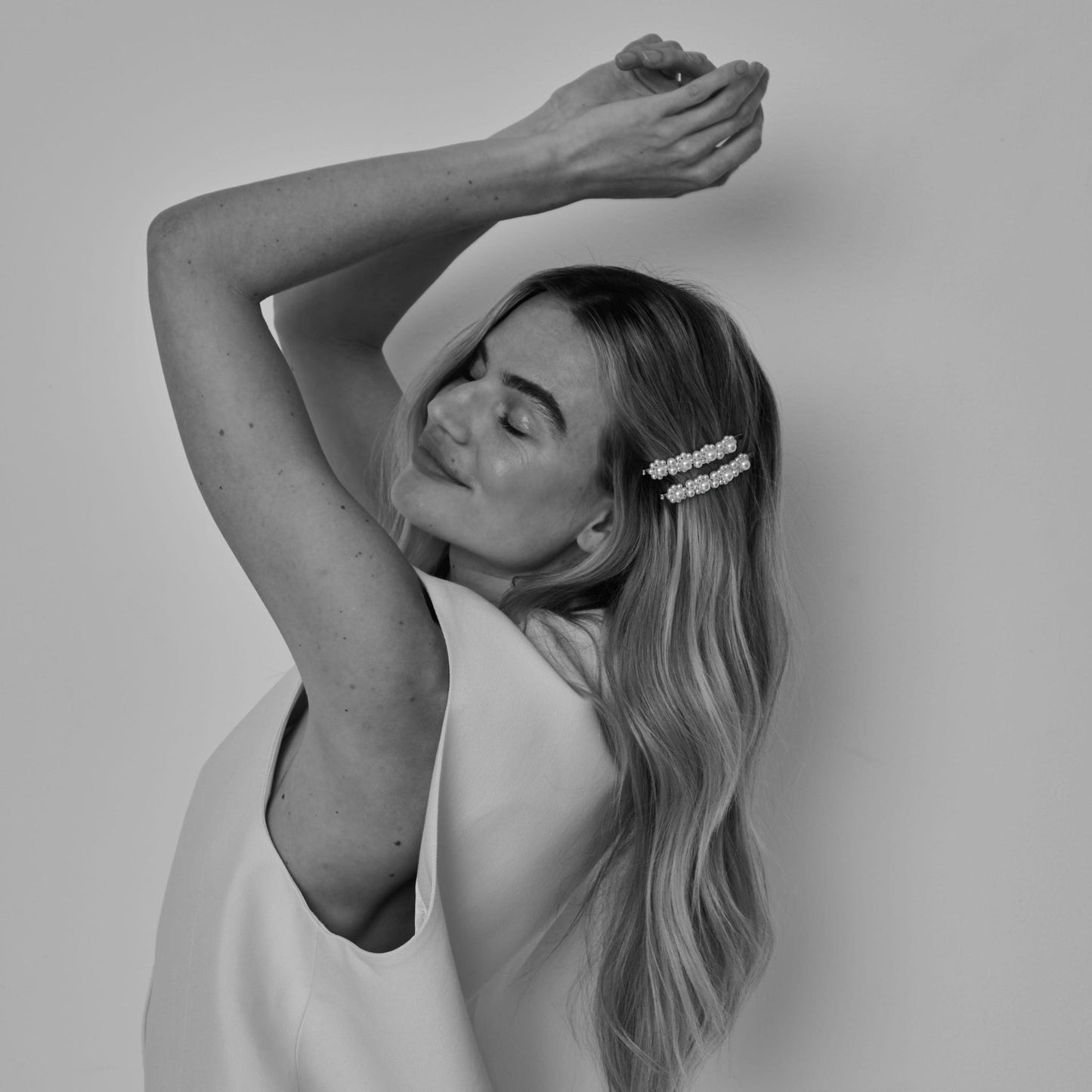 White Pearl Clip Elly 2x