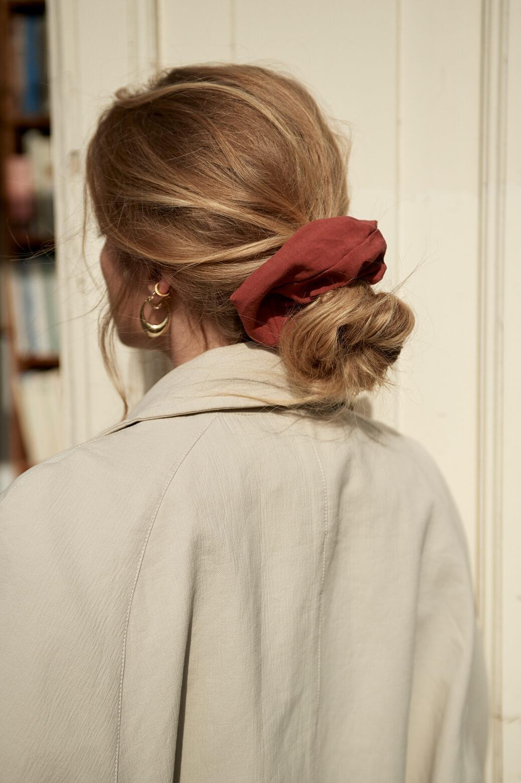 Red Scrunchie Lotte