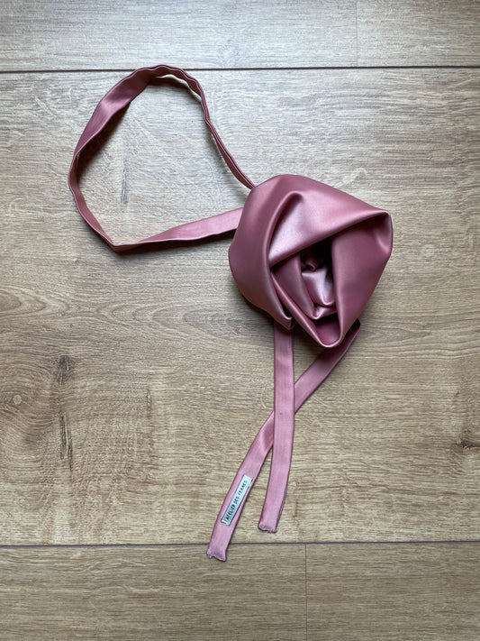 Sample pink rose with strap
