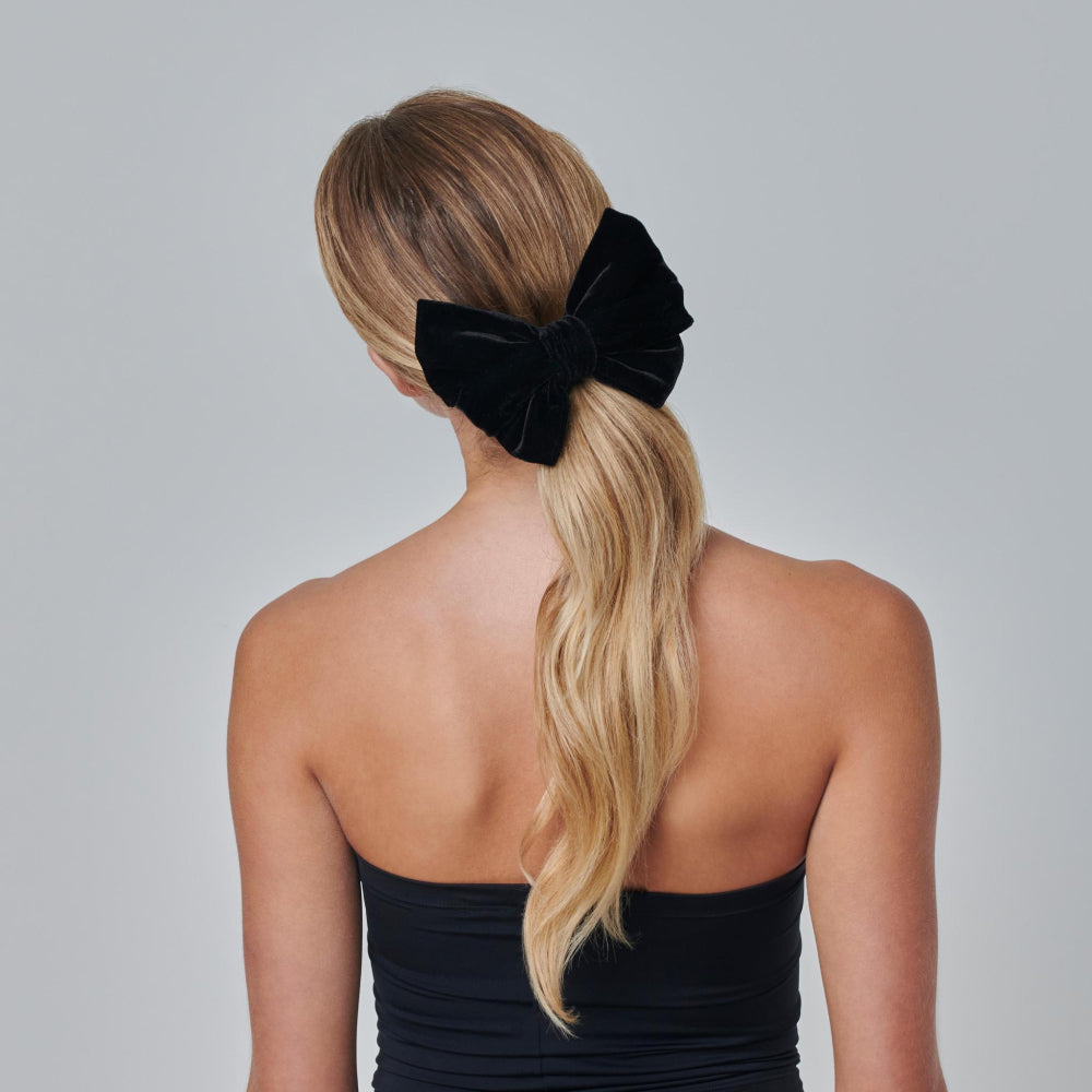 Sample (women) bow black velvet